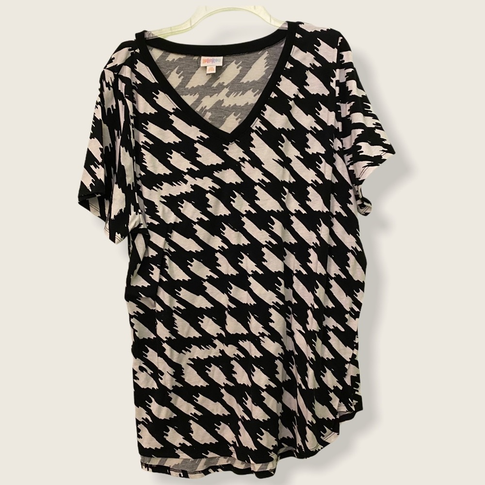 Lularoe Pattern Tee
